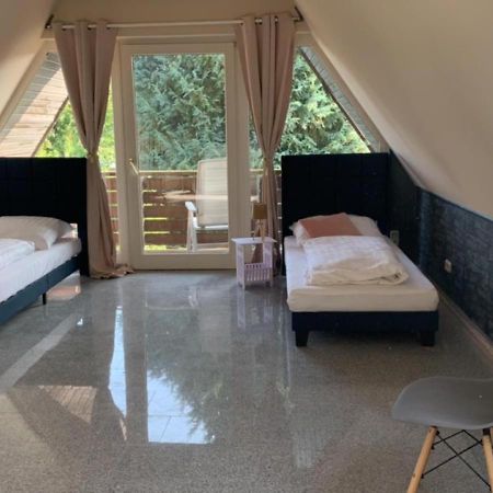 Zimmer In Wohnung, Monteure, Zentral, Enger Dış mekan fotoğraf